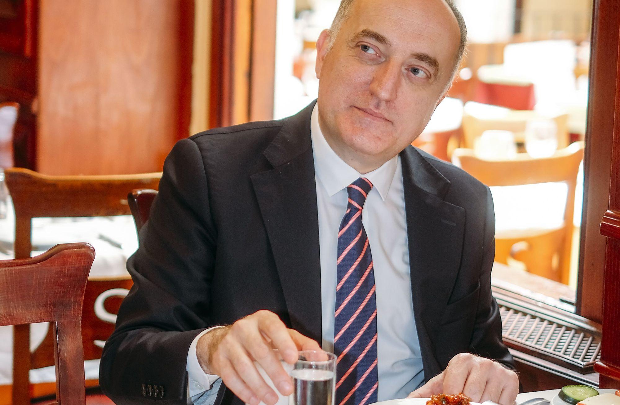 Toprakta, sofrada, yarında rakı 