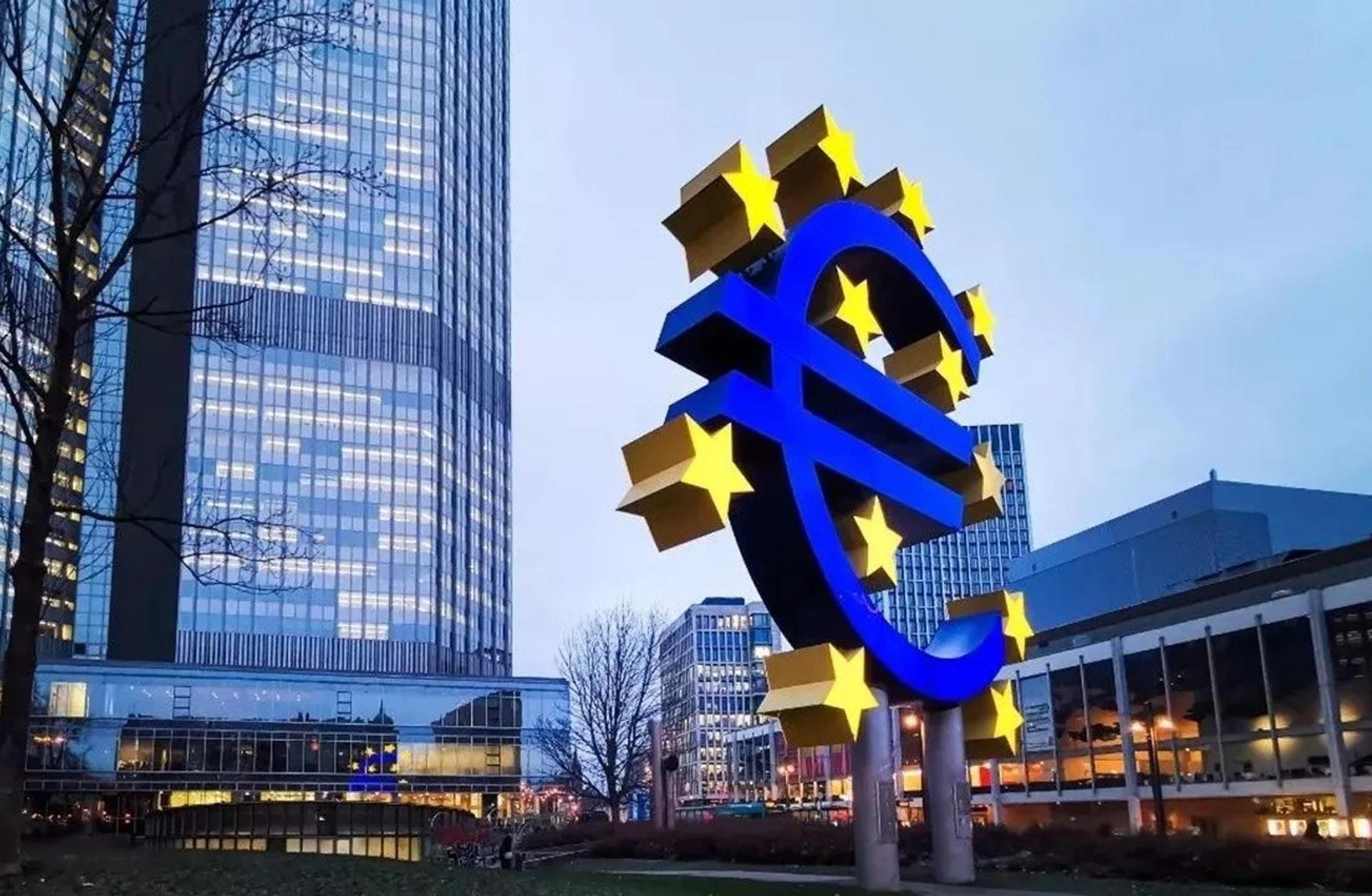 ECB cephesinden karışık açıklamalar