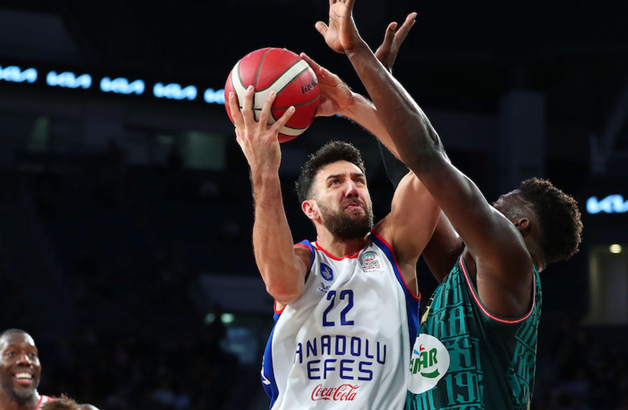 Basketbol Süper Ligi'nde finalin adı: Anadolu Efes-Pınar Karşıyaka