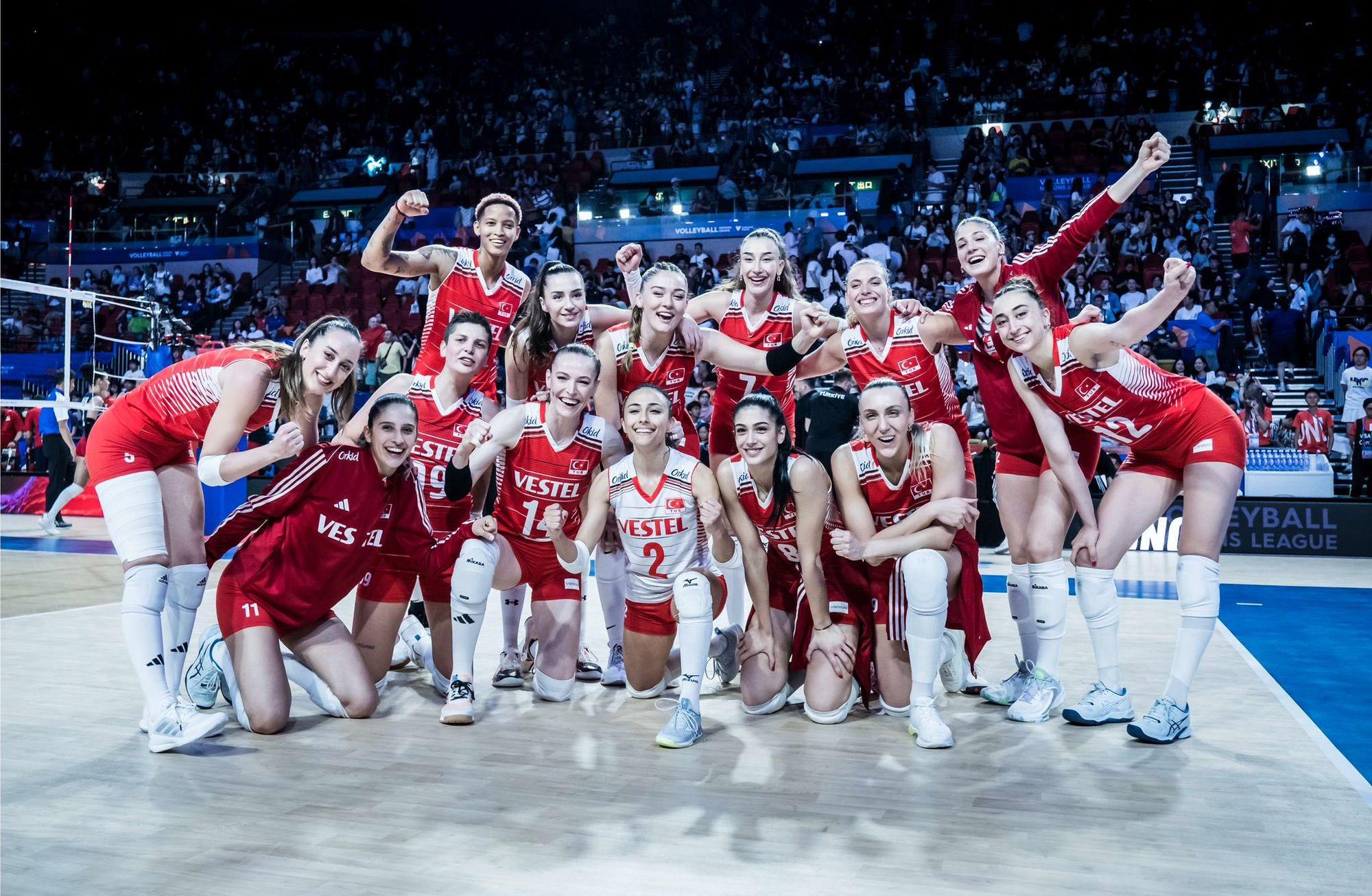 FIVB Voleybol Milletler Ligi sona erdi
