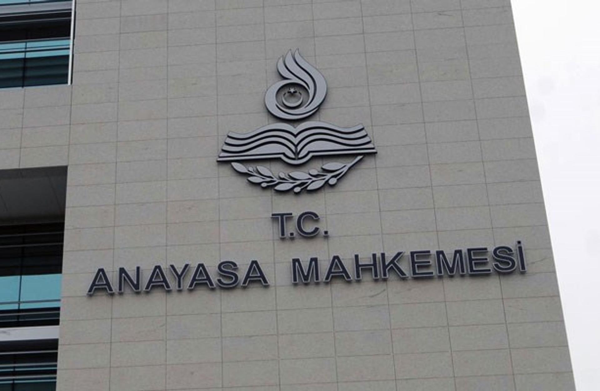 Anayasa Mahkemesi Temel Hak İhlâllerine Çözüm Üretemiyor