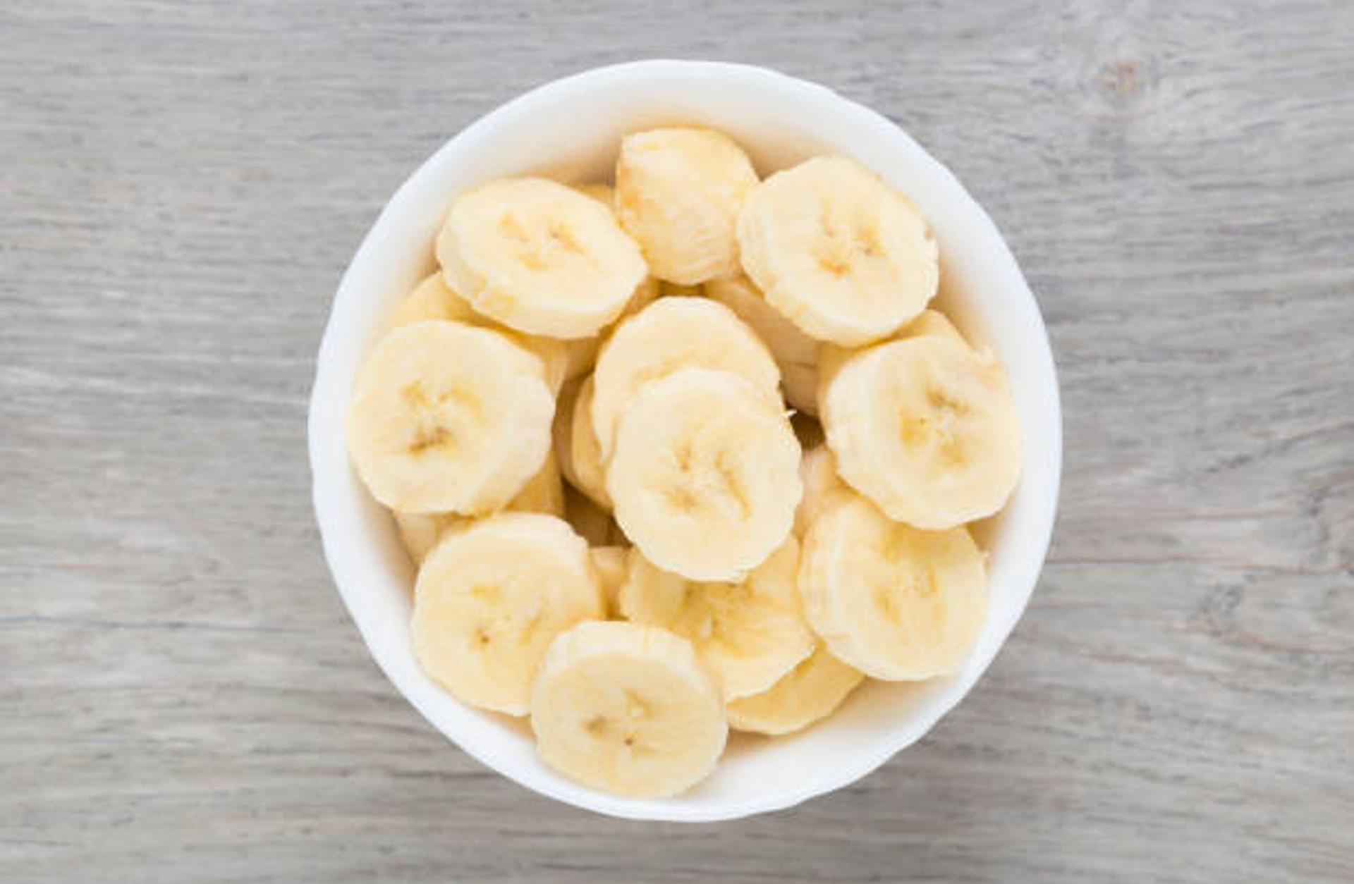 🍌 Muzlu, Keçiboynuzlu, Uyumlu Bir Kek