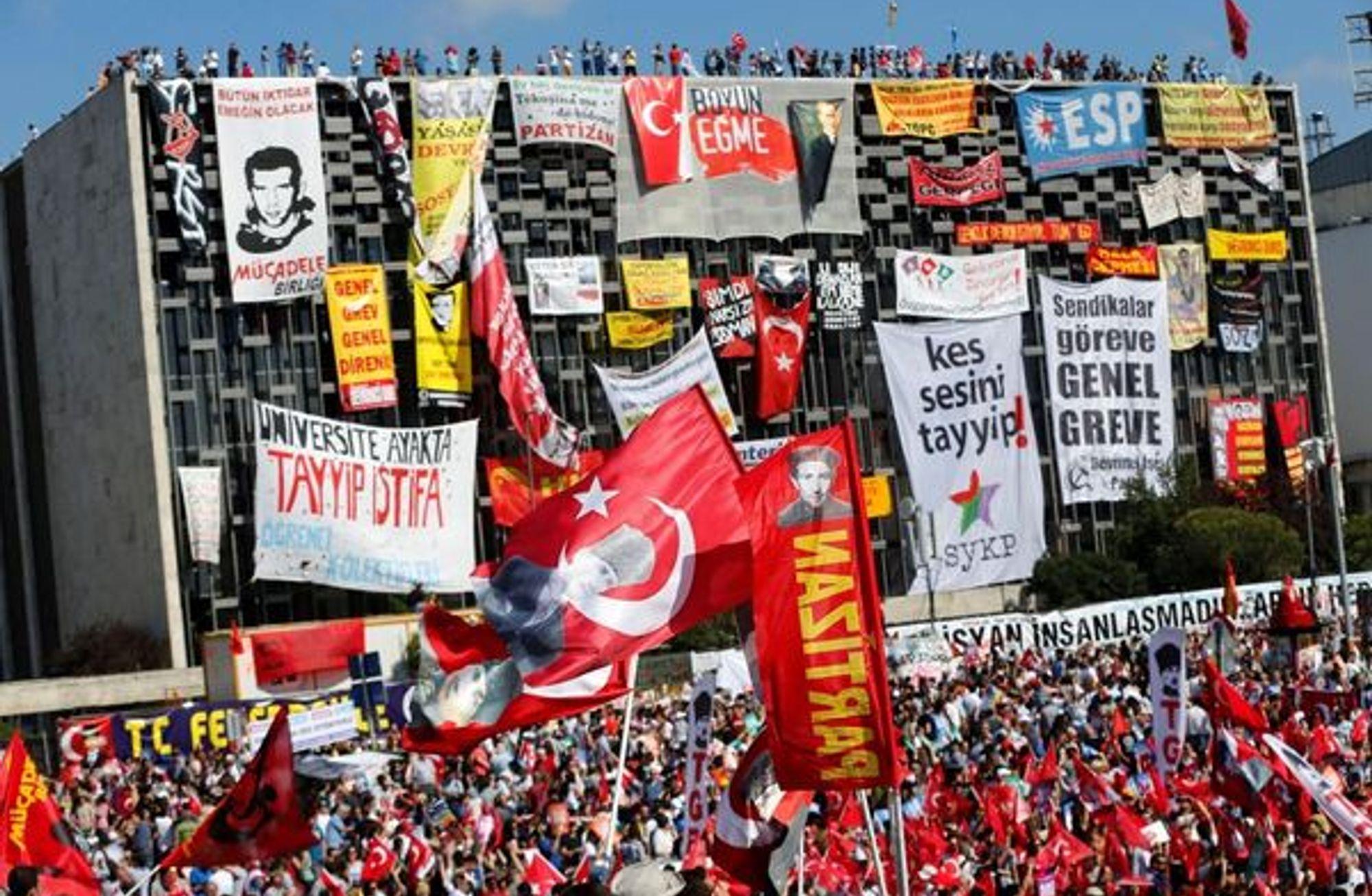 10. yılında Gezi: “Karanlık gider, Gezi kalır”