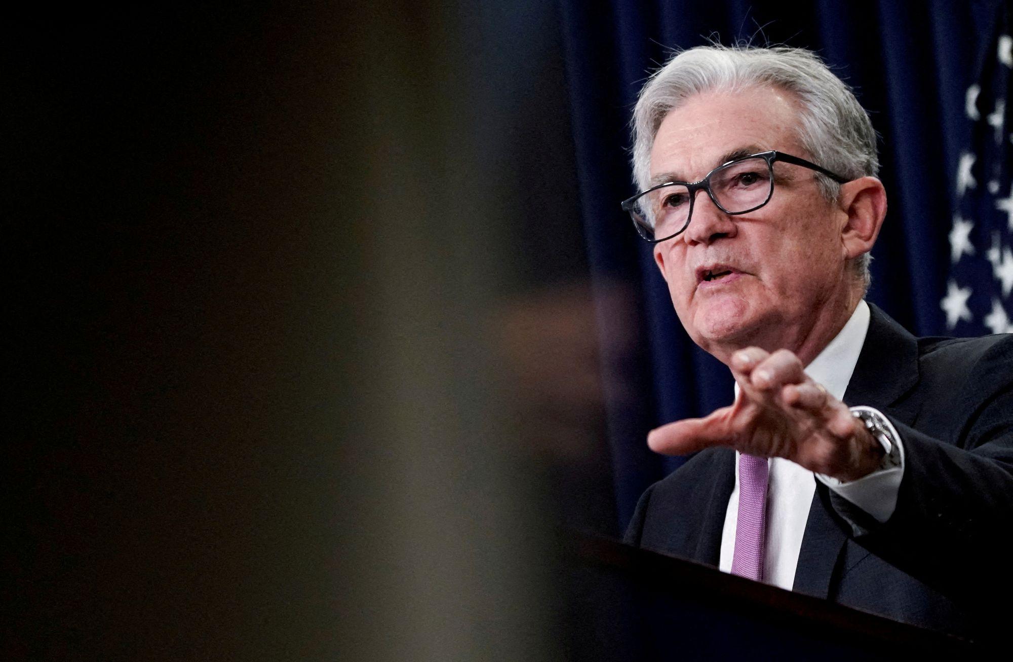 Powell 'artışa devam' sinyali verdi