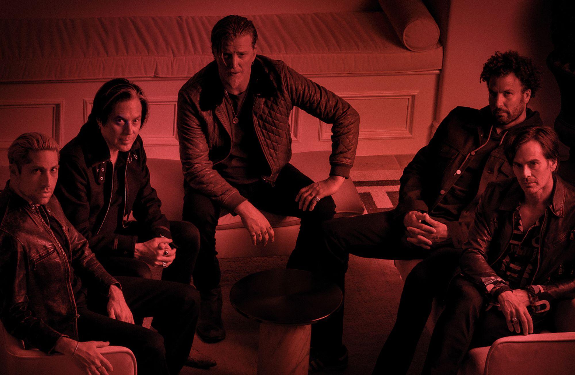Albüm incelemesi: Queens of the Stone Age, In Times New Roman...