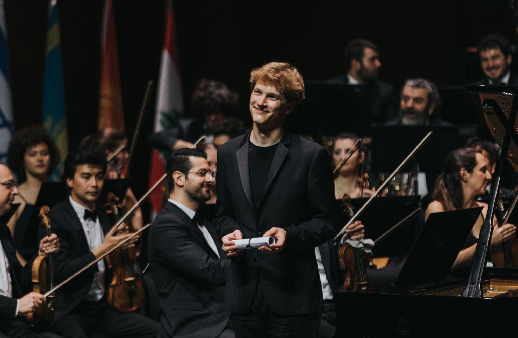 Konser salonlarının büyüsü, Chopin'in dehası ve "harika çocuk" olmak üzerine