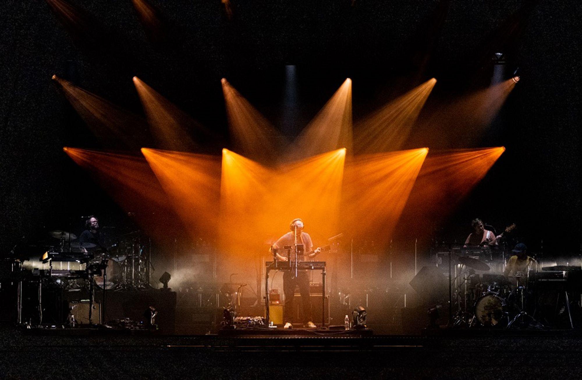 Bon Iver’le 21 şarkılık nahif ve kederli bir buluşma