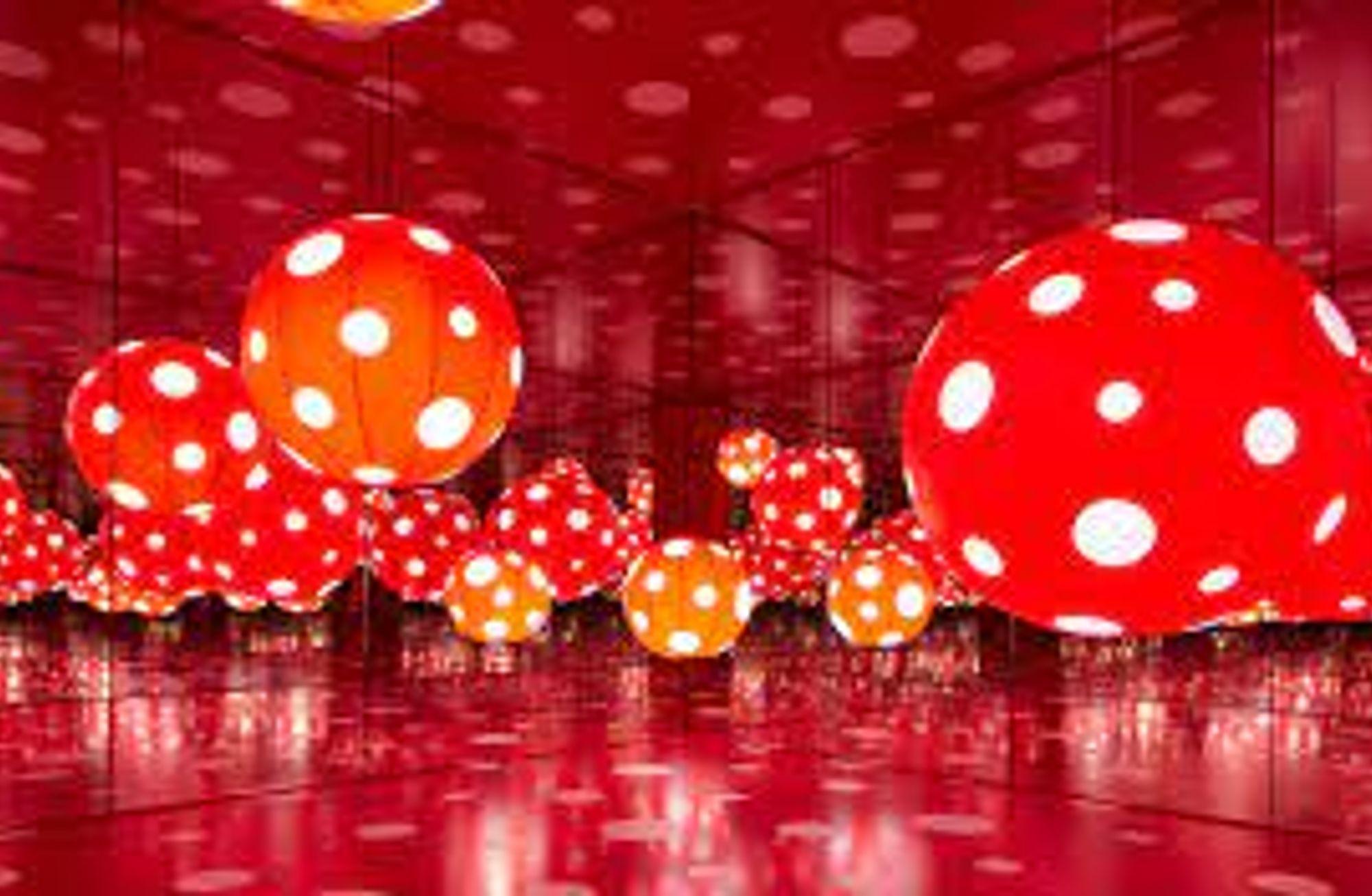 Kusama'nın en büyük işi: "Sen, Ben ve Balonlar"