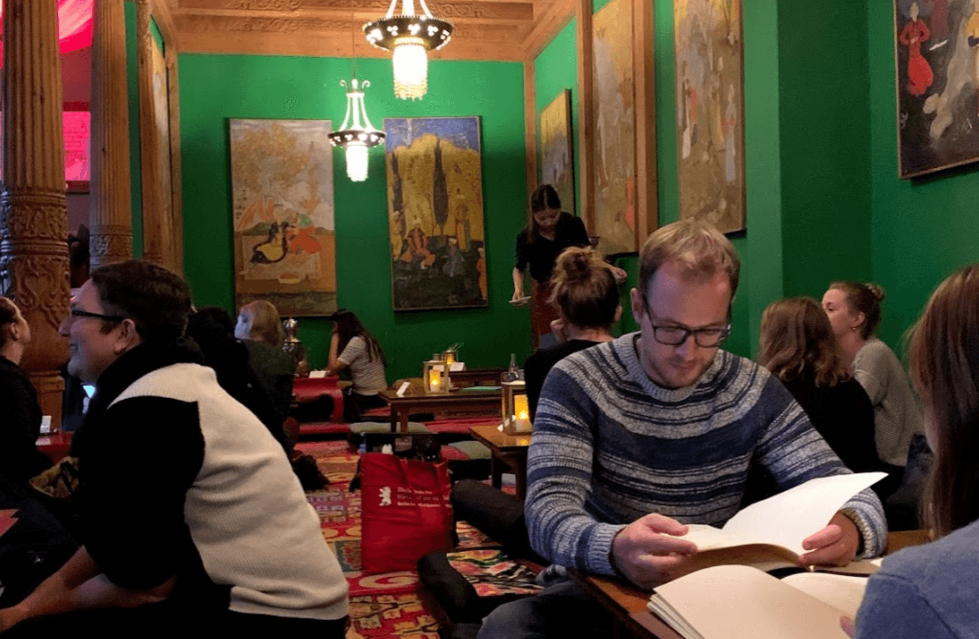 Berlin’de: Tacikistan çay molası