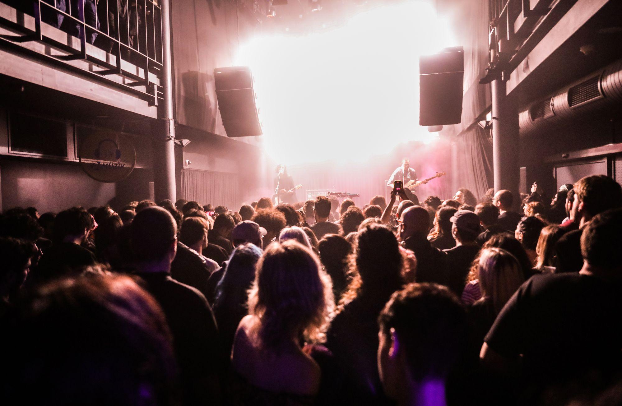 🎫 Bir mevsim, bir şehir: İstanbul’un güz konser rehberi