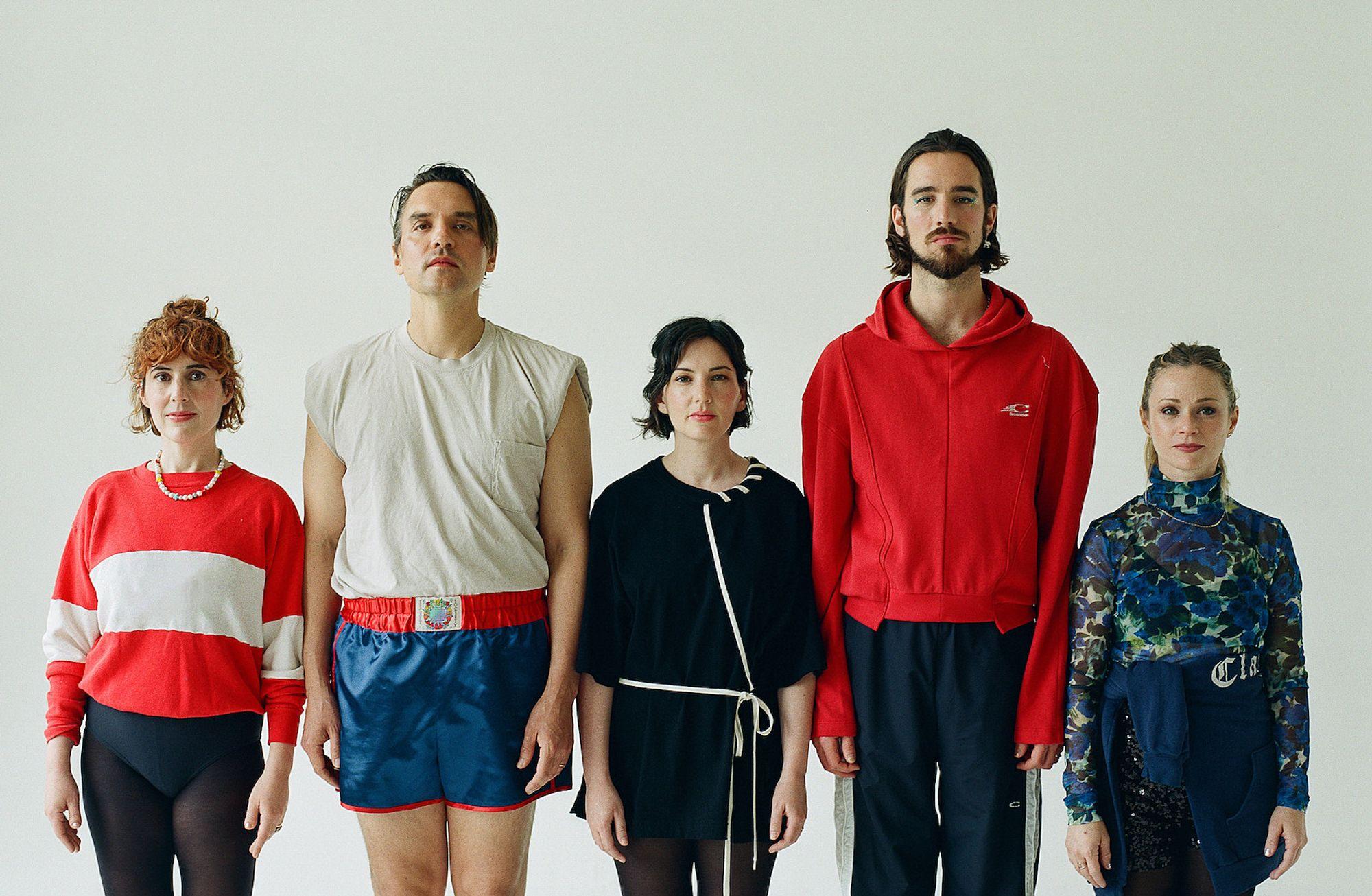 Albüm incelemesi: Will Butler + Sister Squares, Will Butler + Sister Squares
