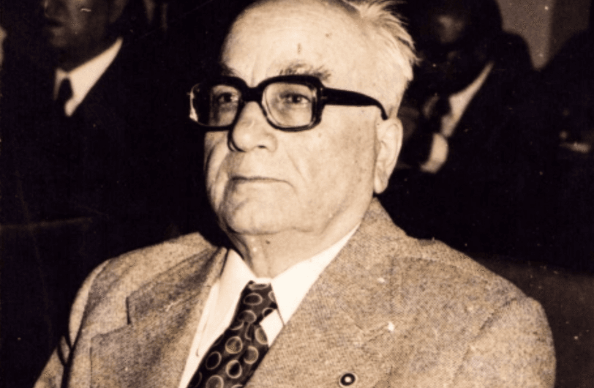 Tıptan siyasete, kıvılcımdan aleve: Prof. Dr. Sadi Irmak