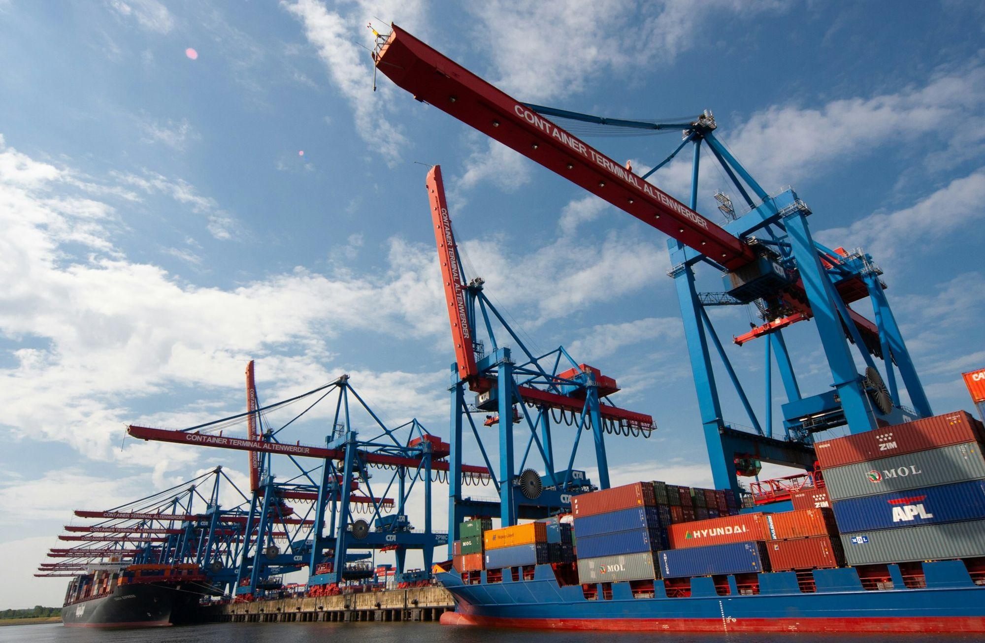 Ticaret açığı altın etkisiyle düşüşte