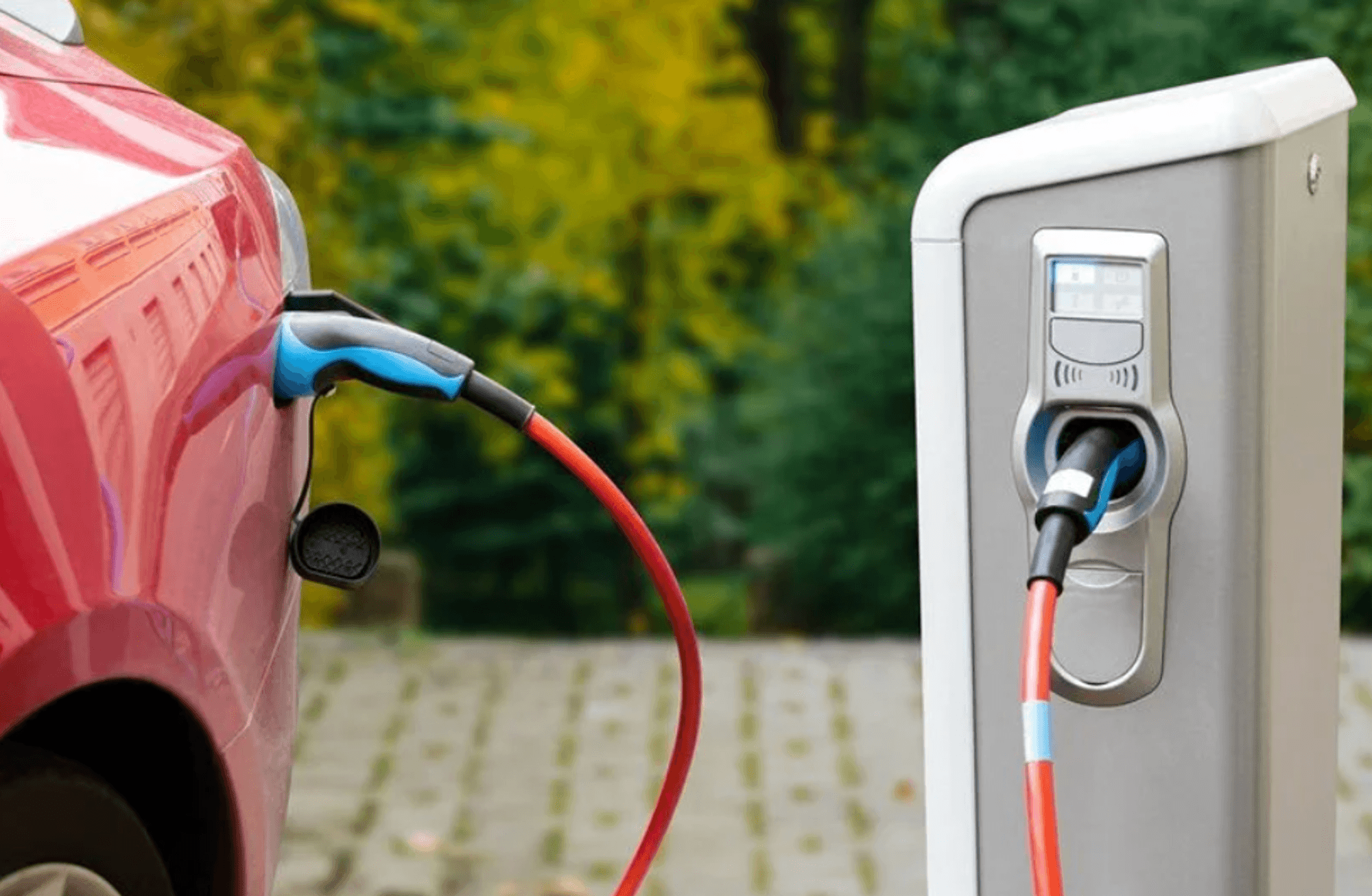 Türkiye'deki tüketiciler, elektrikli otomobillerden memnun mu?