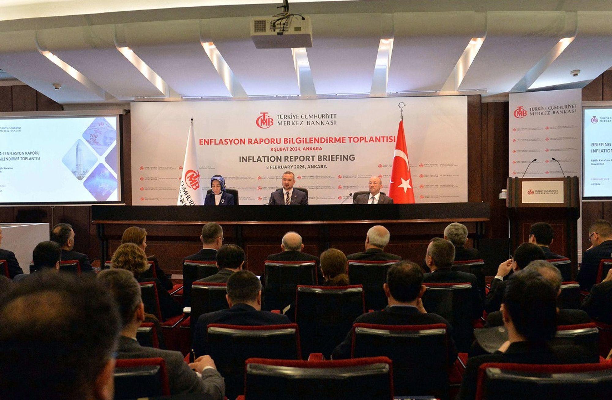 Para politikası karışık sinyaller veriyor