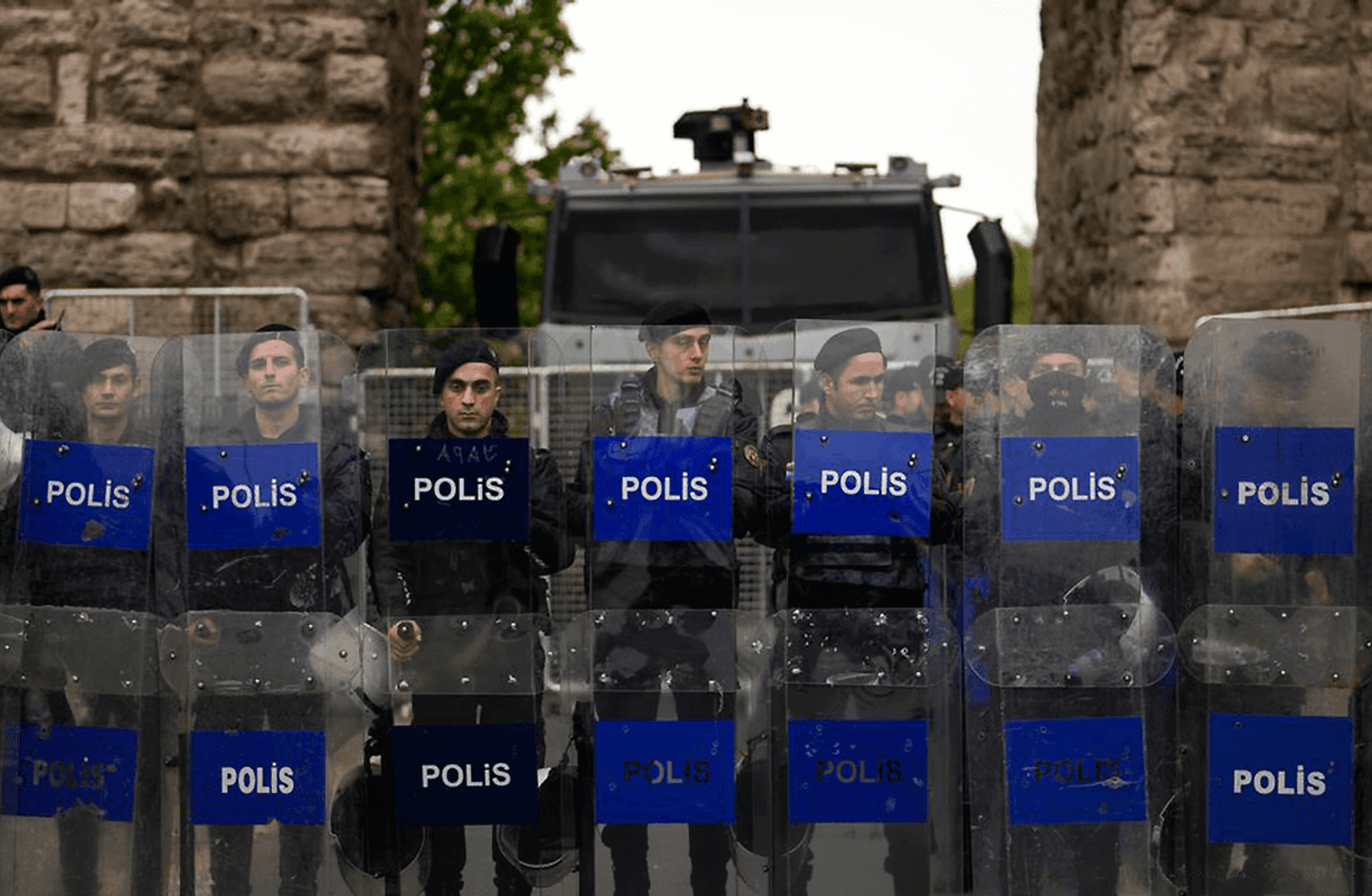 İstanbul'da gerilimli 1 Mayıs: En az 216 gözaltı