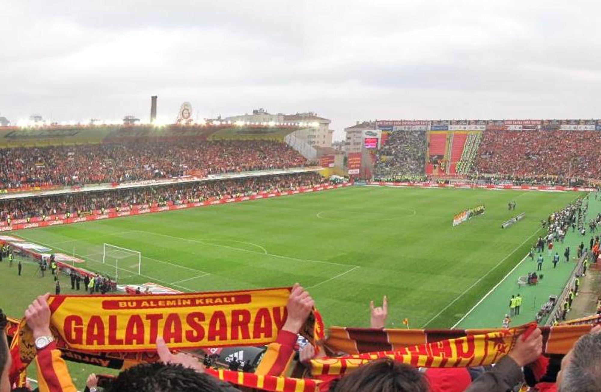 Şampiyonu belirleyen Galatasaray-Fenerbahçe derbileri