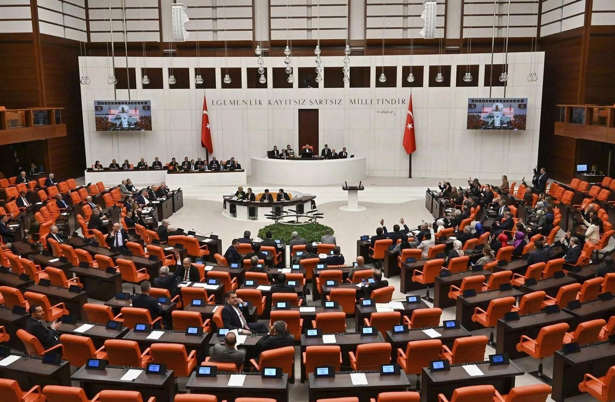 9. Yargı Paketi: Kadının soyadı düzenlemesi yeniden gündemde