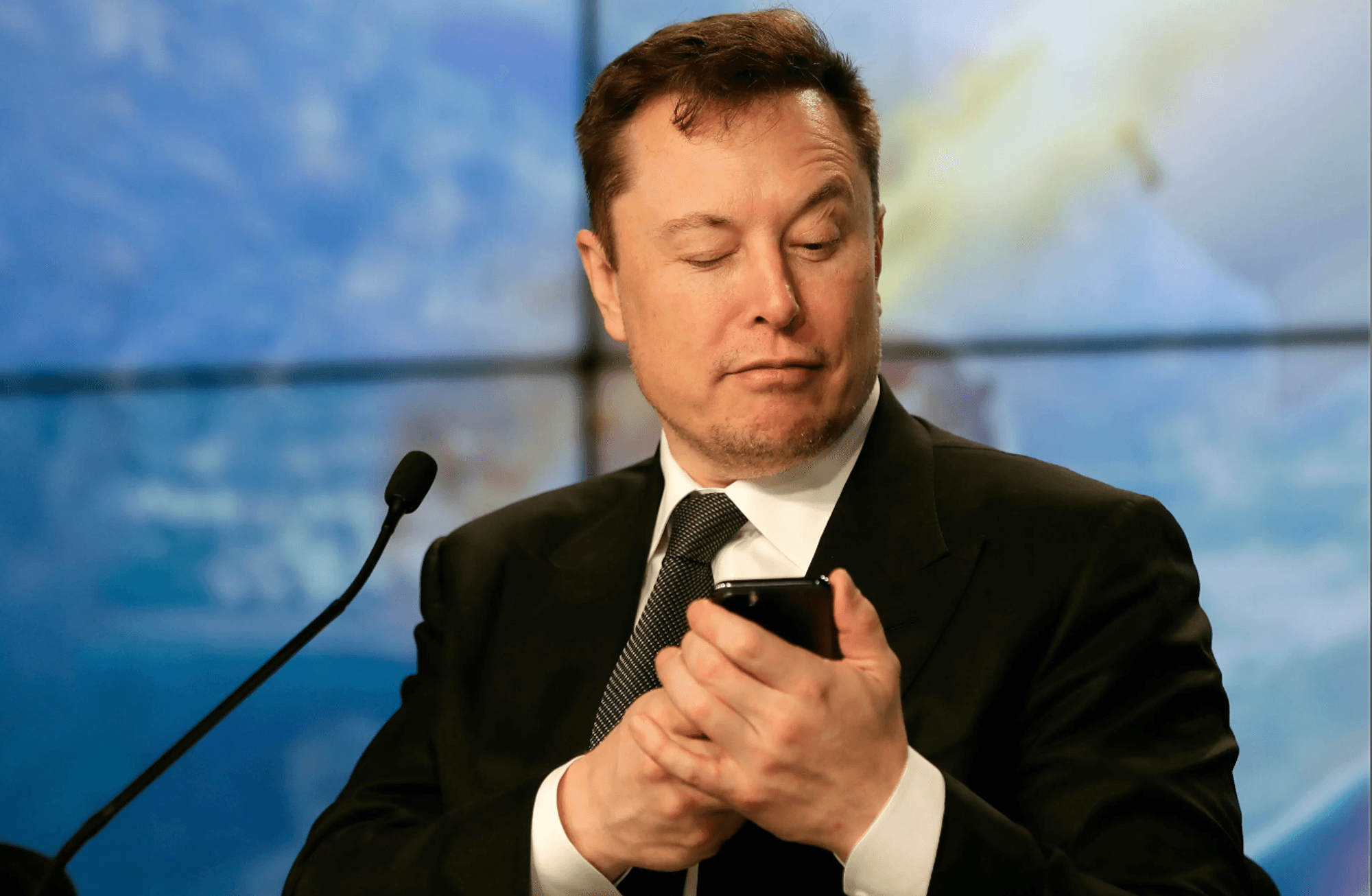Elon Musk'ın 'eğlence' anlayışı: Grok'un filtresiz görselleri 