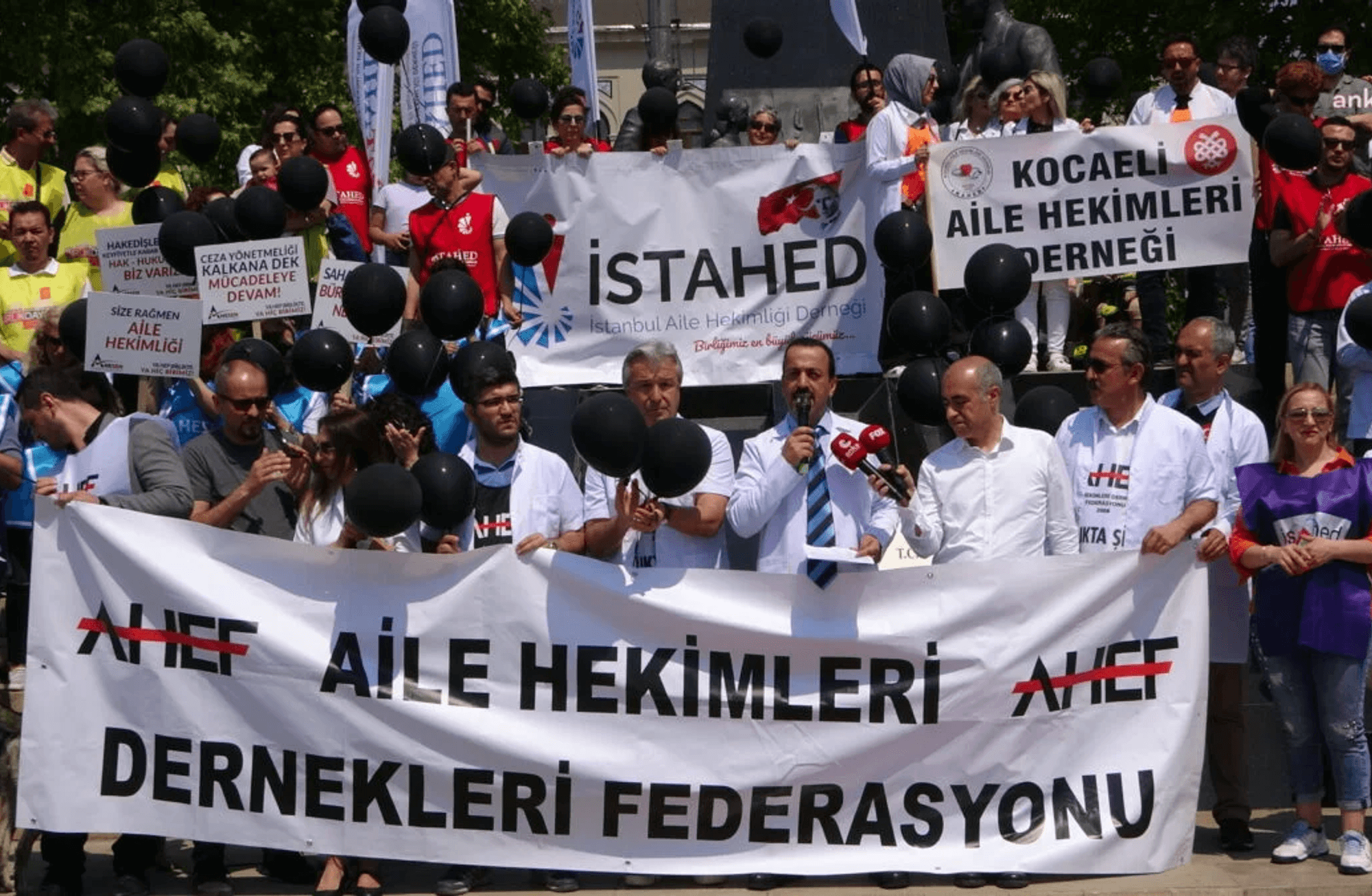 Aile hekimleri bir kez daha iş bıraktı: Tepki çeken düzenlemede neler var?