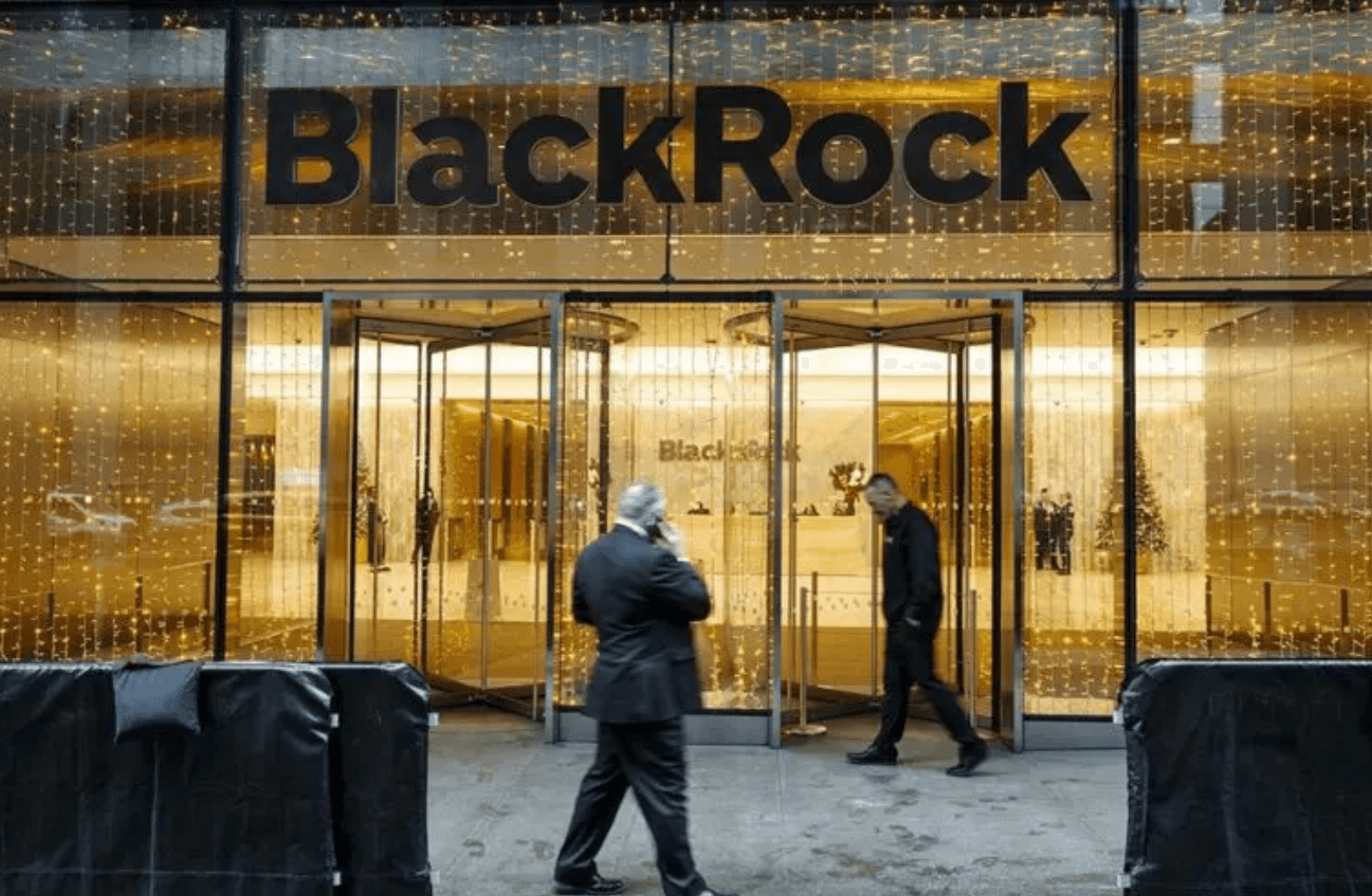 Blackrock'ın Bitcoin ETF'i ilk yılında tarihe geçti