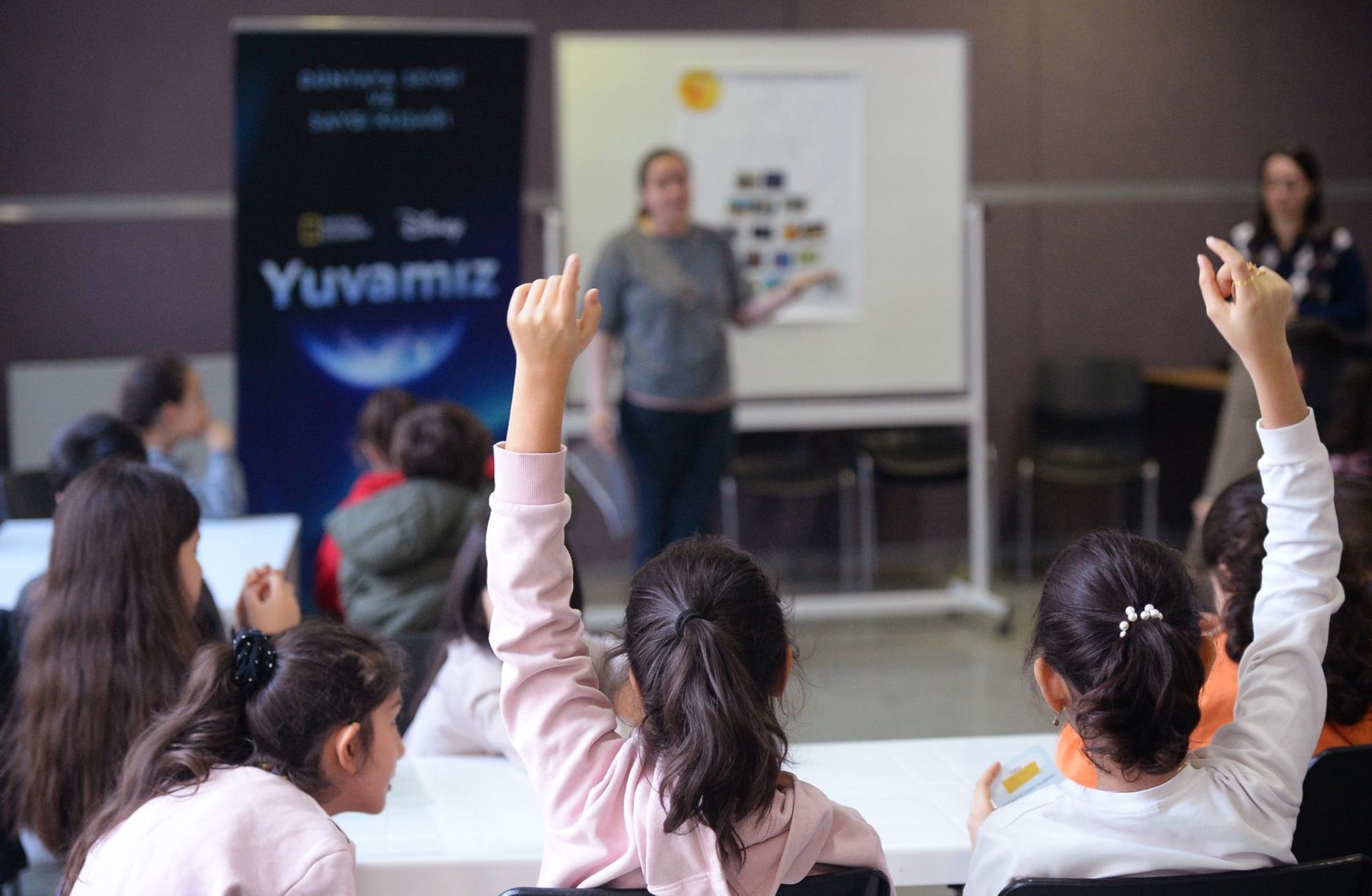 Dünyaya Sevgi ve Saygı Kuşağı Nazım Hikmet Kültür ve Sanat Evi'ndeydi!