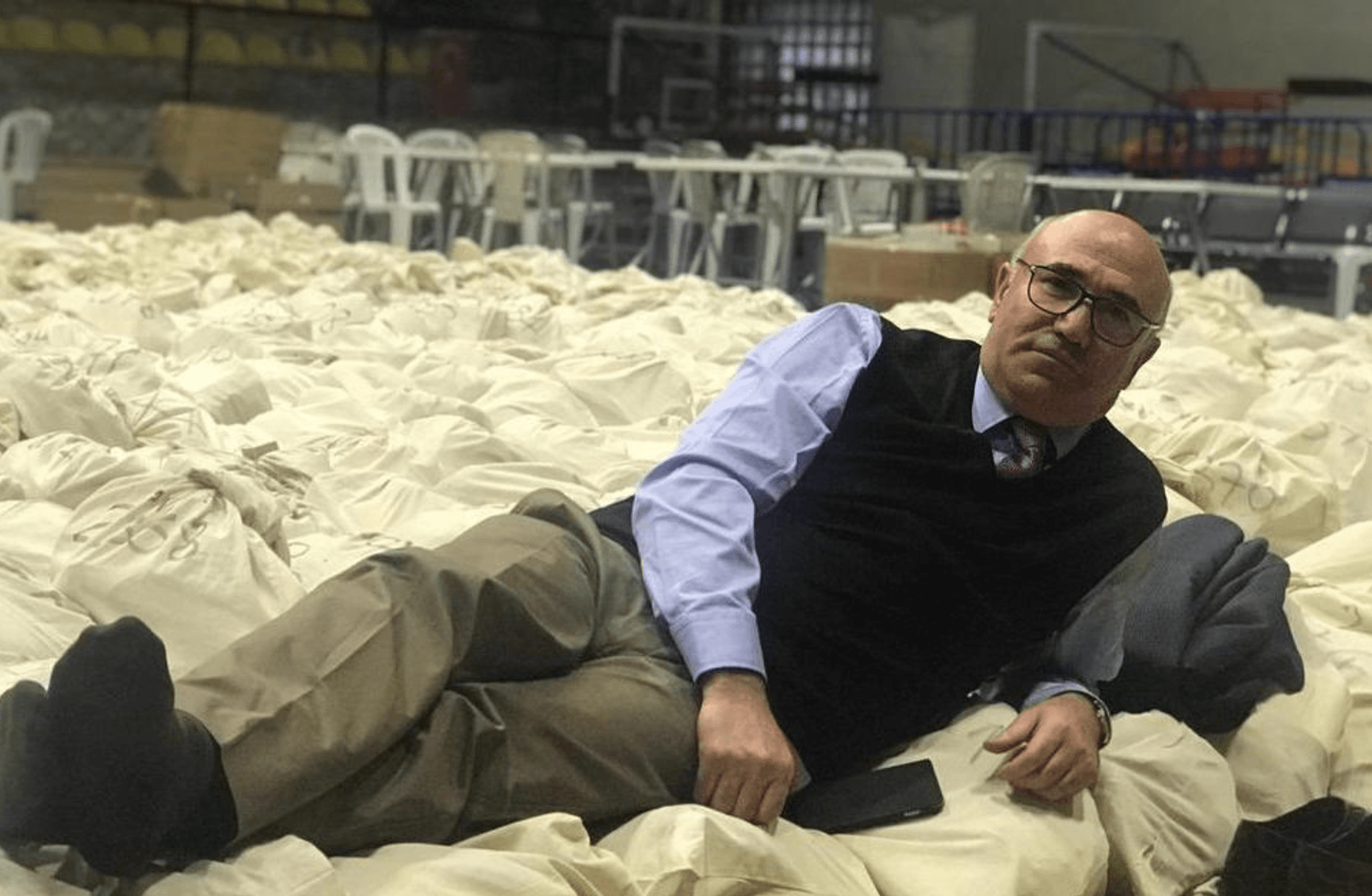 Siyasal iletişimde yeni bir olgu: Kuşaklar arası Mahmut Tanal geçidi