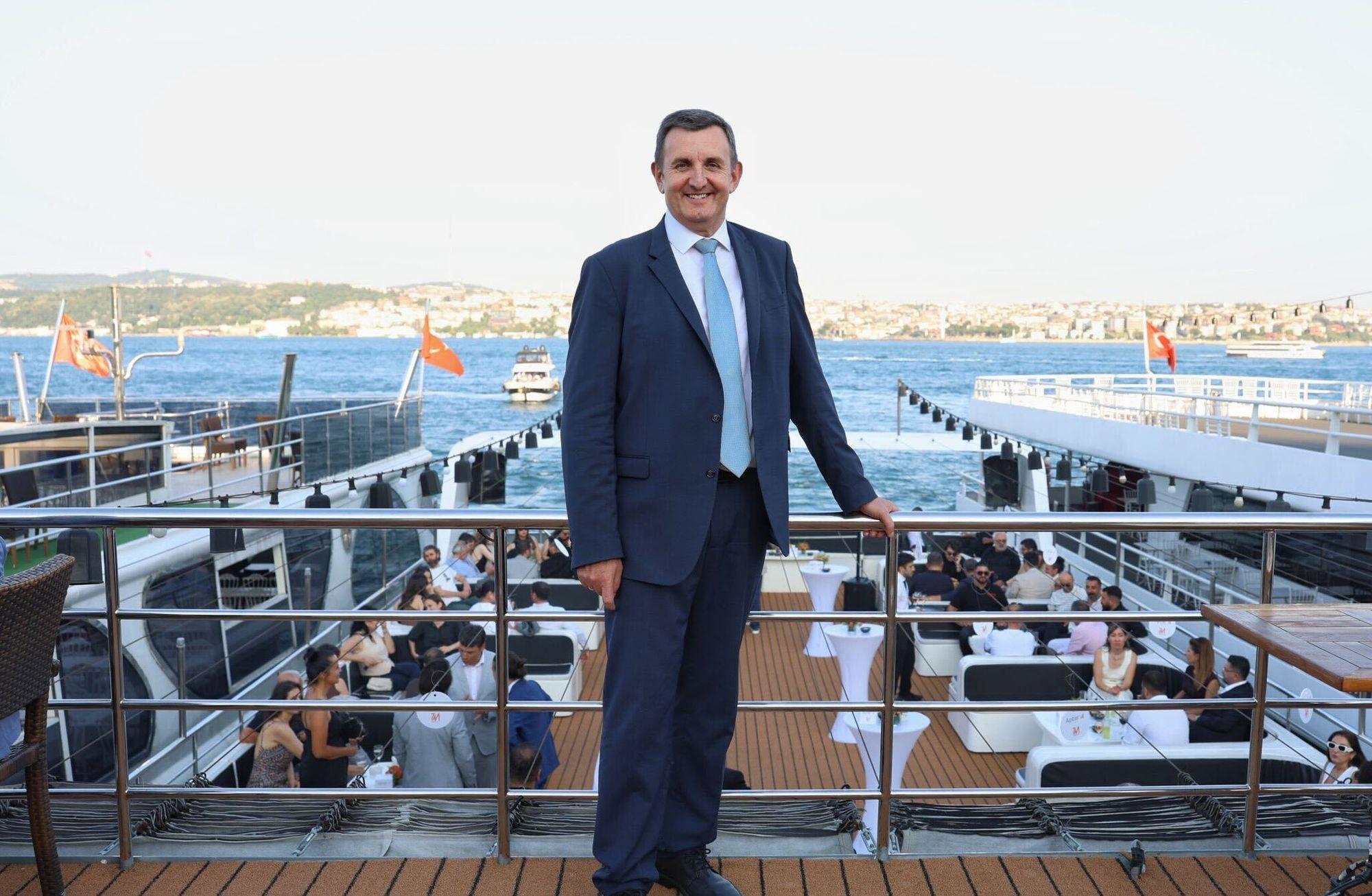 Aptar / Xavier Susterac: "Türkiye olunması gereken bir yer"