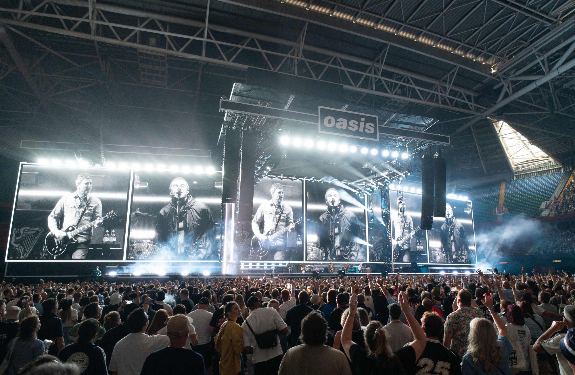 Oas-economy: Oasis'in sahnelere dönüşü, İngiltere ekonomisini canlandırdı