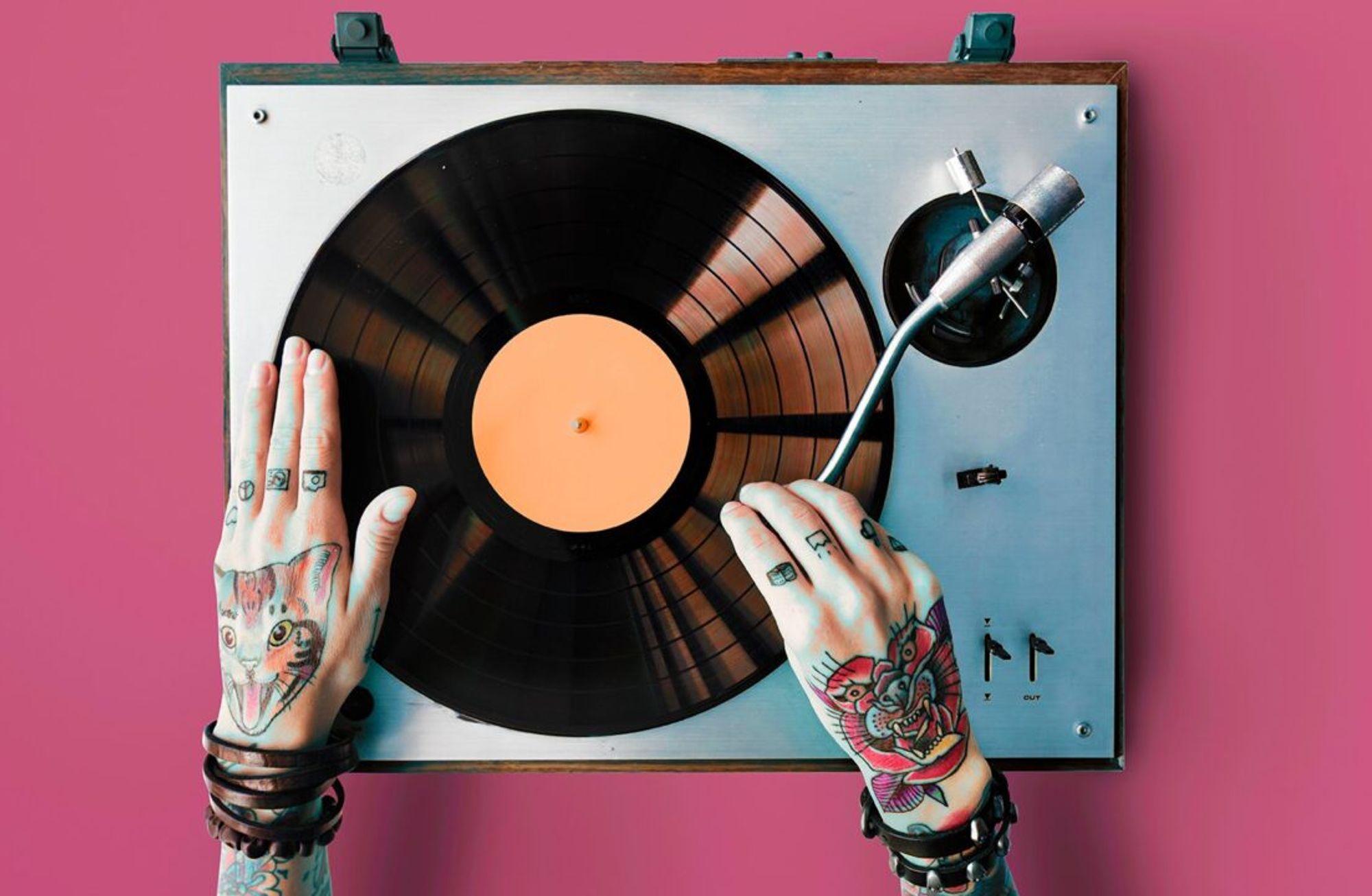 Yapay zeka yükseliyor ama: Müzik zevkini algoritmaların elinden kurtarmak isteyenler ne yapıyor?