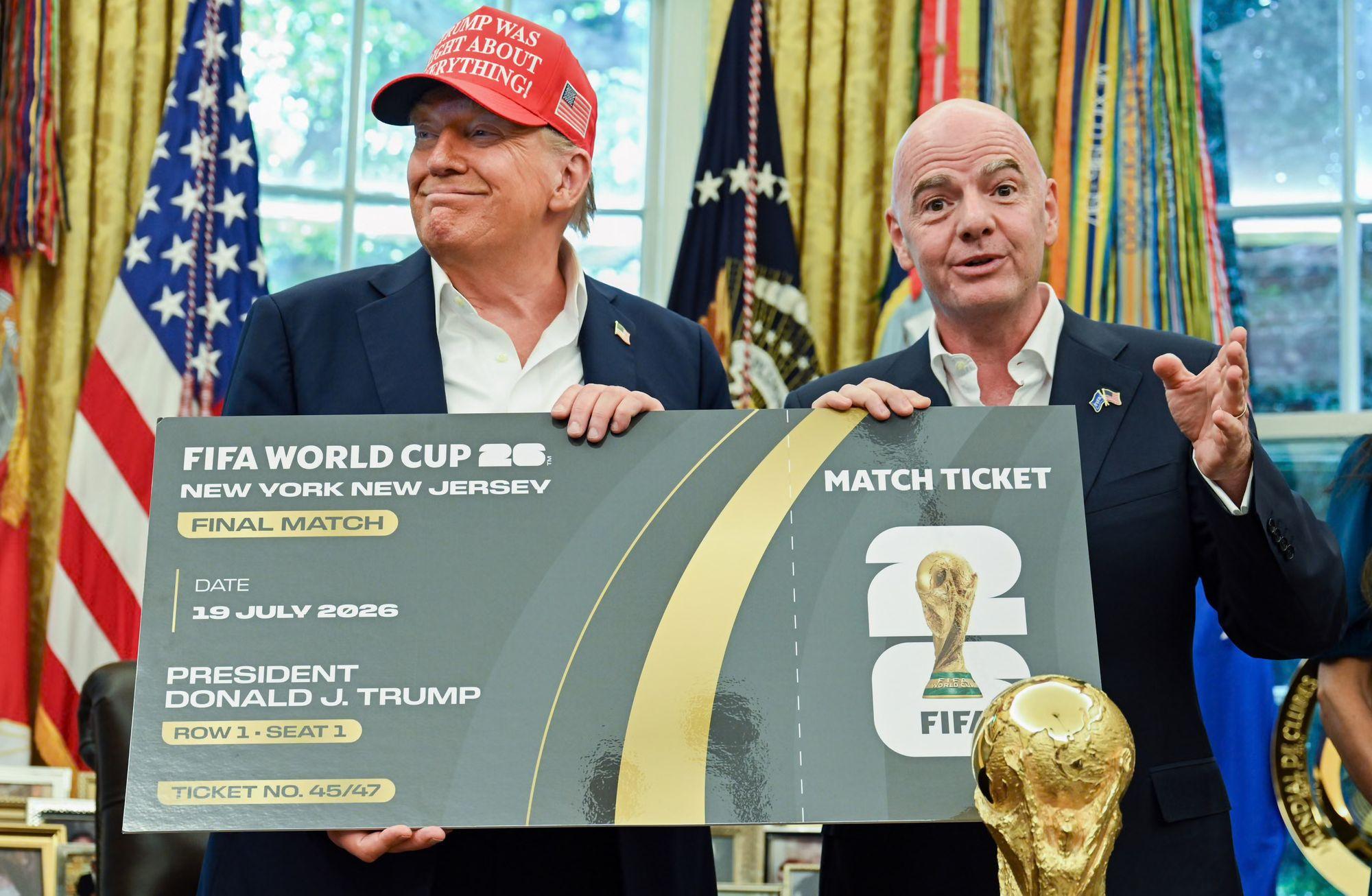 FIFA ofsaytta: Futbol gerçekten dünyayı birleştiriyor mu?