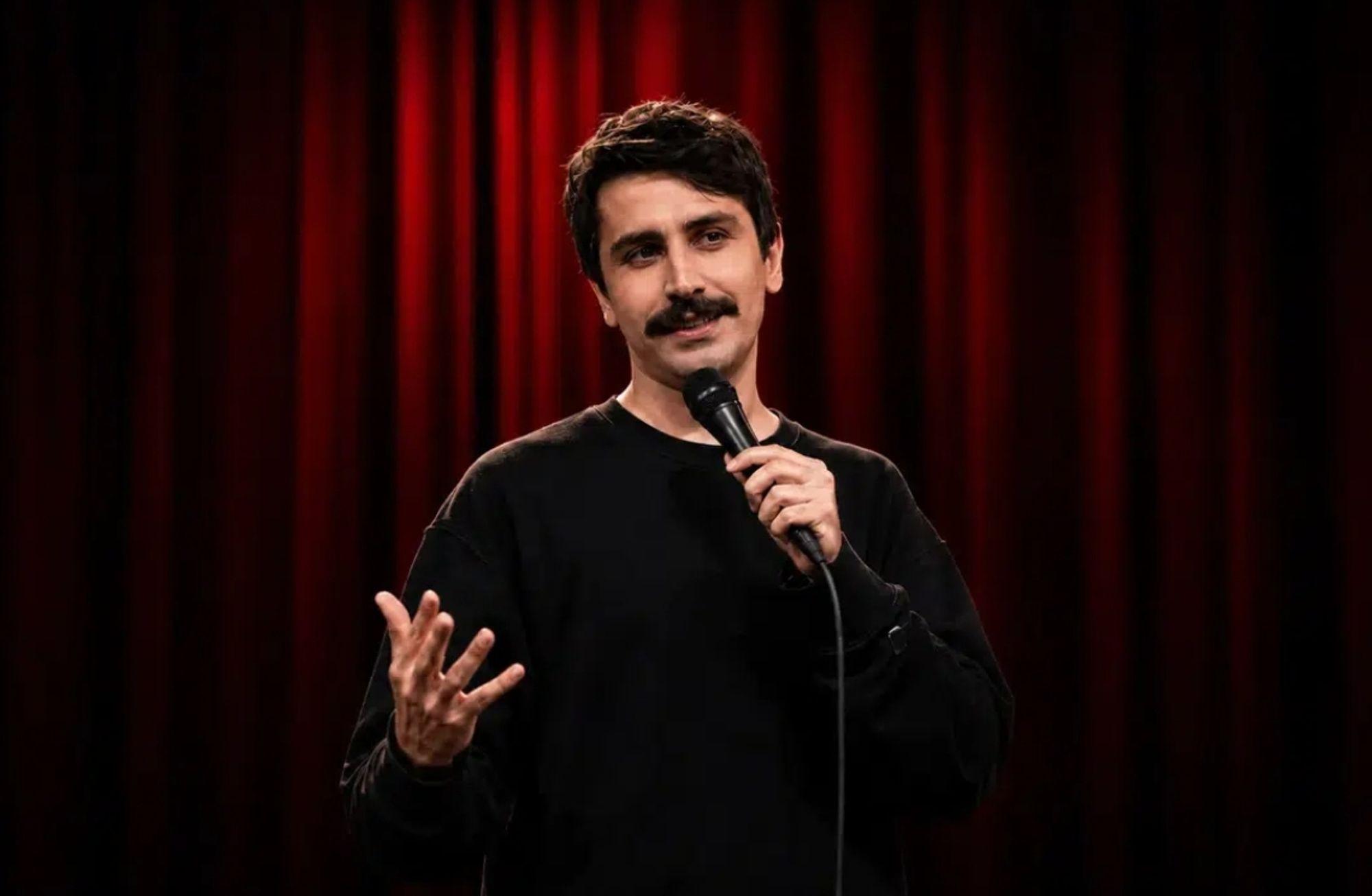 İlk şakayı kim yapar?