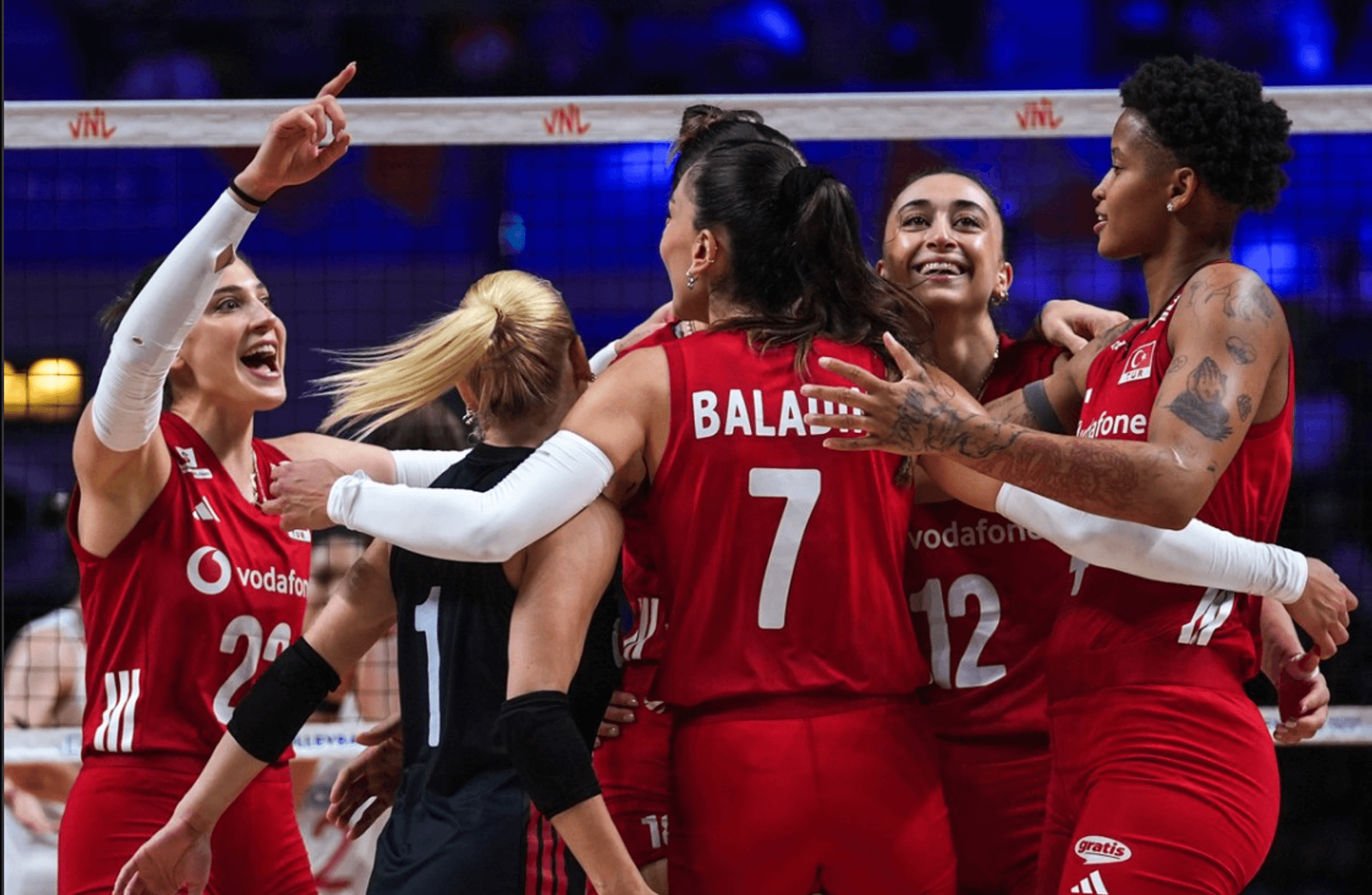 Filenin Sultanları finalde: Çin karşısında set vermeden zafer