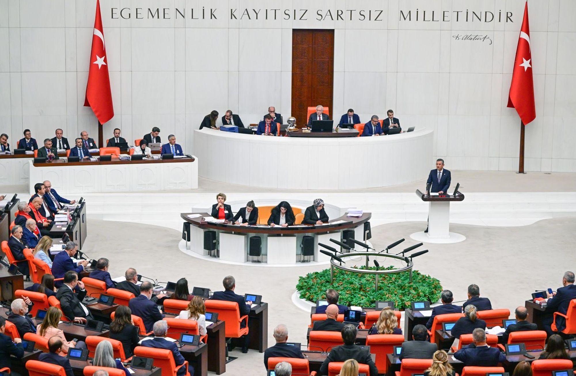 “Çerçeve yasa” 467 kabul, 87 retle Meclis’ten geçti