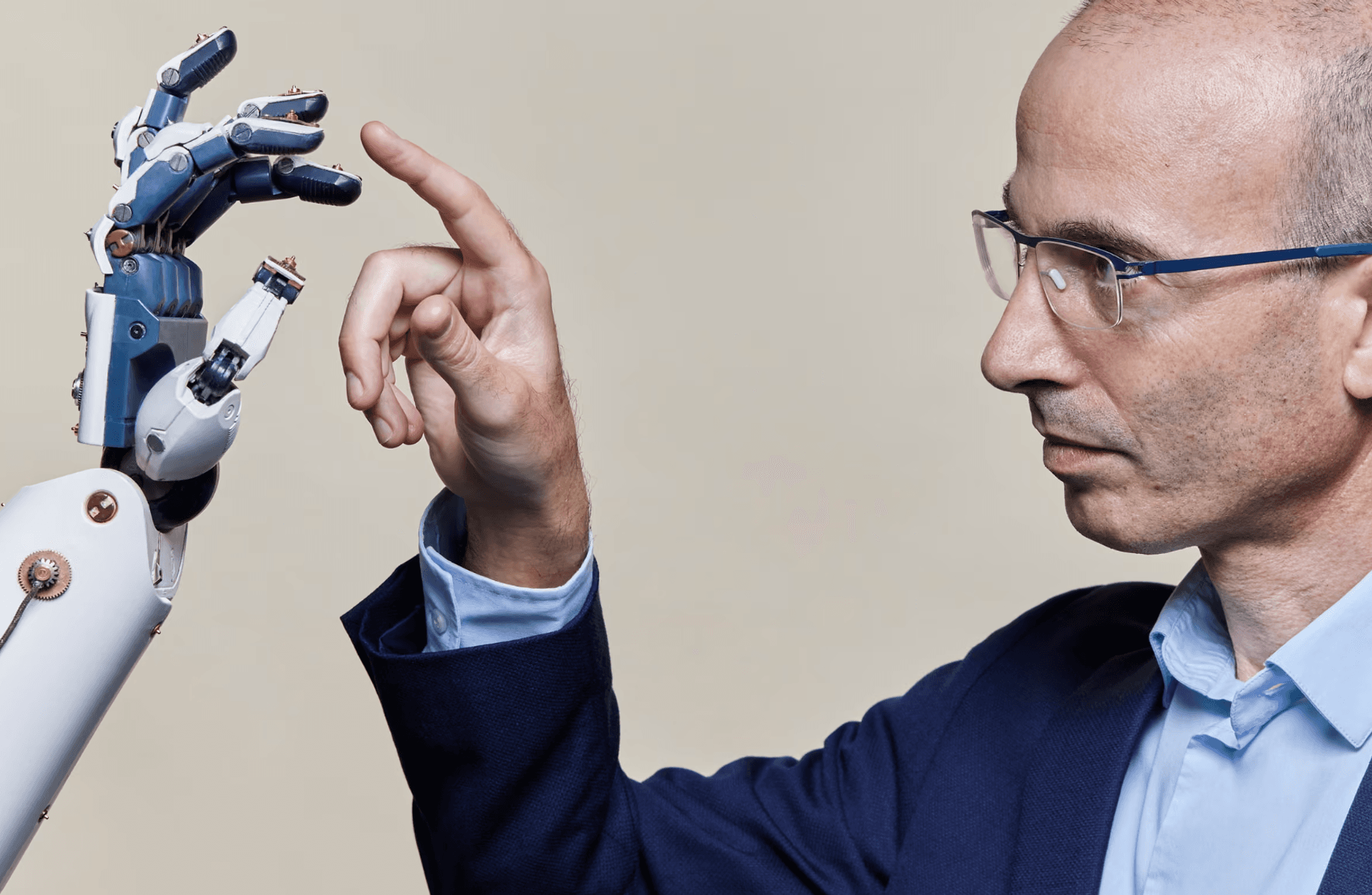 Yuval Noah Harari'den AI ve geleceğimiz: Şişedeki cinden ne isteyeceğimizi bilecek kadar bilge olabilecek miyiz?