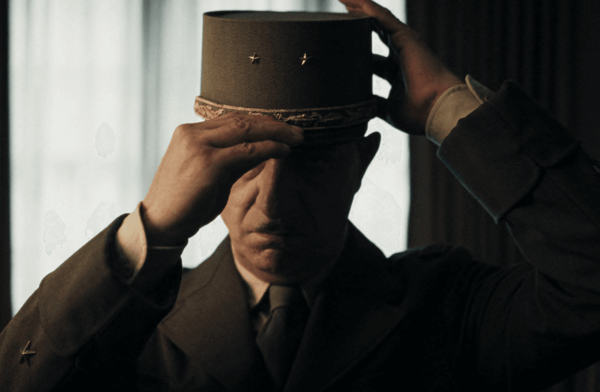 De Gaulle beyazperdede: Bir direniş efsanesinin ardındakiler