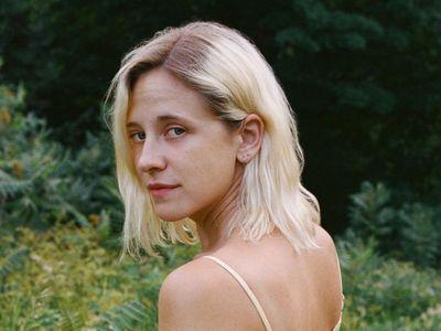 Bir sonbahar samimiyeti: Helena Deland