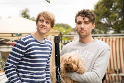 Avustralya’dan bir kendiyle barışma hikâyesi: Please Like Me