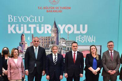 Beyoğlu Kültür Yolu kent suçlarını unutturur mu?