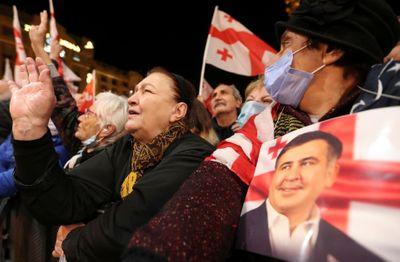 Gürcistan'ın dilemması: Saakaşvili