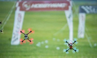 Mekanik bir performans: Drone 