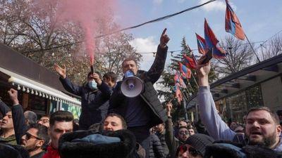 Ermenistan'da neler oluyor?