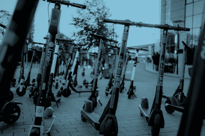 Kaldırımların yeni işgalcisi scooter’lar mı?
