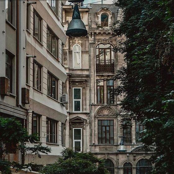 Bir Levanten semti: Galata'ya sevgilerle