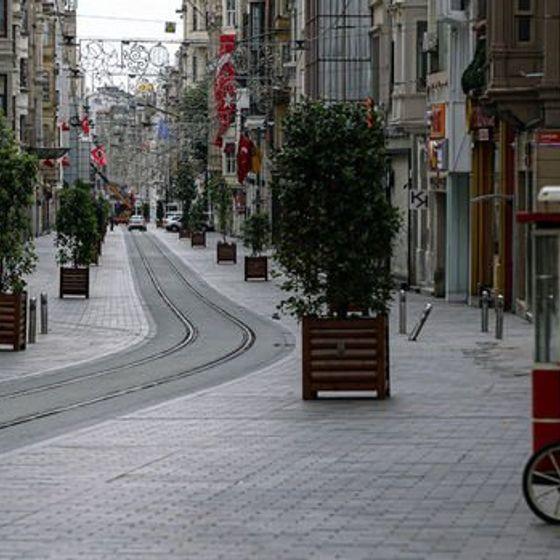 "Desteksiz tam kapanma" eleştirileri