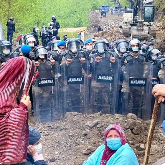 İkizdere'de taş ocağı protestoları