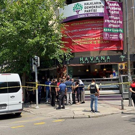 İzmir'de HDP binasına saldırı