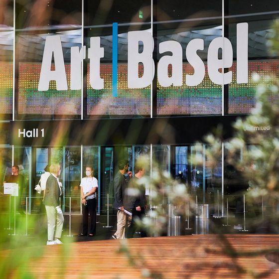 Art Basel iki yılın ardından evinde