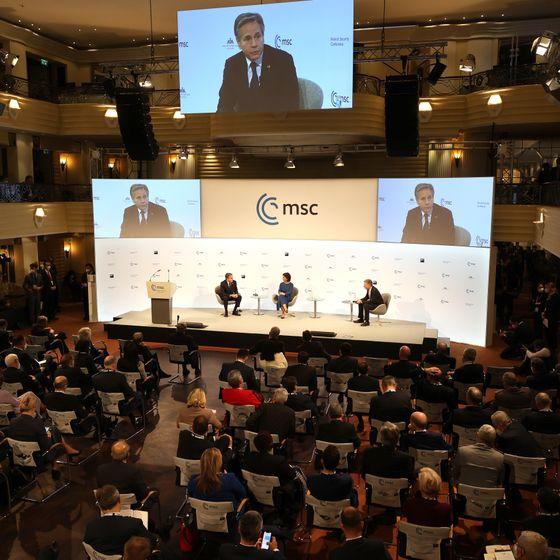 Münih Güvenlik Konferansı'nda ikinci gün: Harris'in sınavı