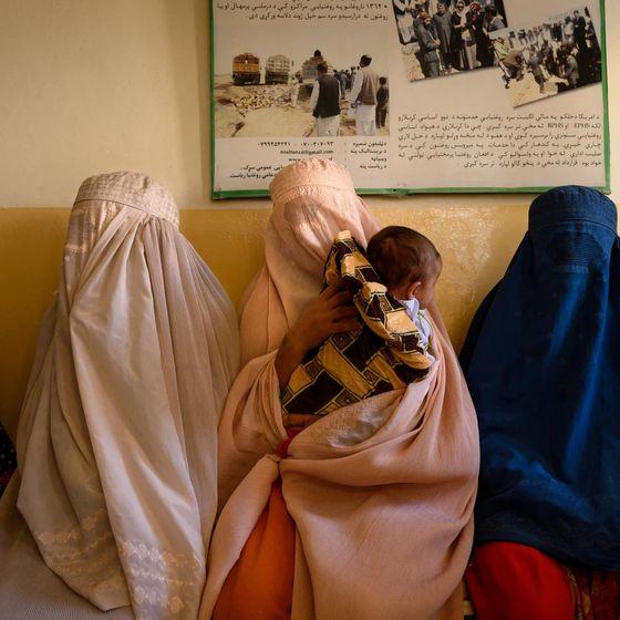 Zamanın ileri, hakların geri gittiği ülke: Afganistan